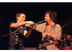 On tour with Steve Lukather :)