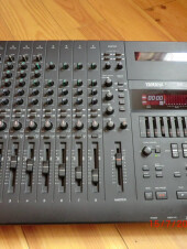Yamaha MT8X (enregistreur analogique 8 pistes sur K7)