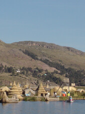 village Uros titicaca