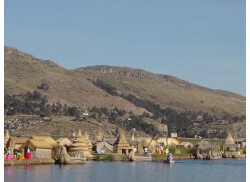 village Uros titicaca
