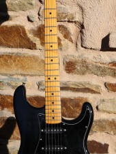 Fender Stratocaster Three-Bolt Neck with "Tilt Neck" and Bullet Headstock (USA CBS Mfg, MN) - [1971-1981]