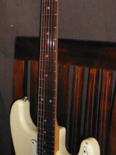 Fender Stratocaster made in Japan logo Squier série 1994 laminated wood plywood contreplaqué corps body